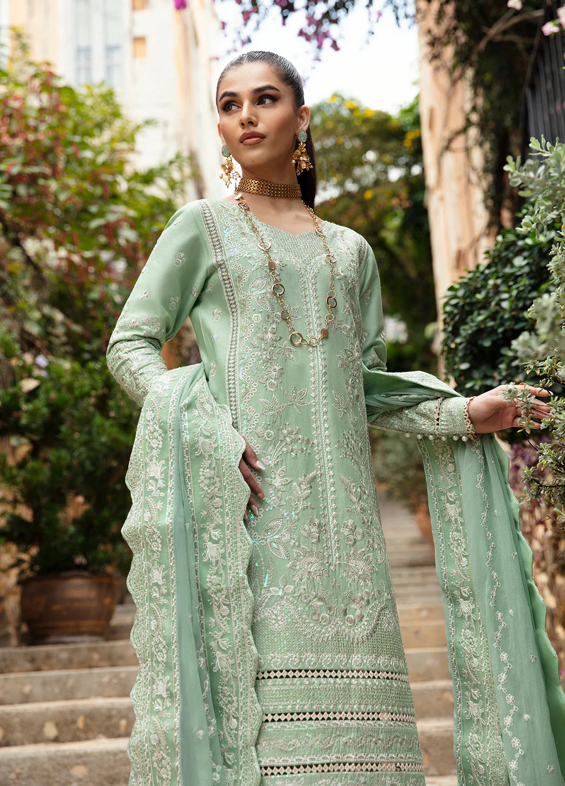 Gulaal | Luxury Lawn 24 | DENIZ (GL-LL-24V1-05) - Khanumjan  Pakistani Clothes and Designer Dresses in UK, USA 