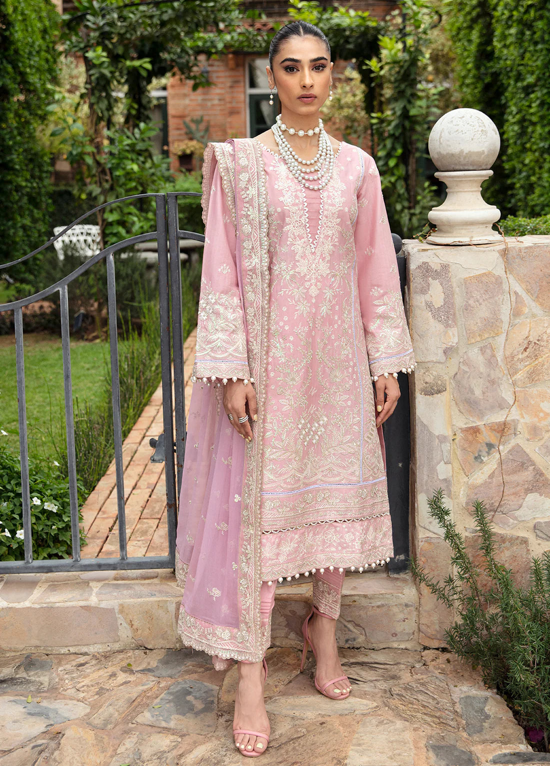 Gulaal | Luxury Lawn 24 | EMELIA (GL-LL-24V1-03) - Khanumjan  Pakistani Clothes and Designer Dresses in UK, USA 