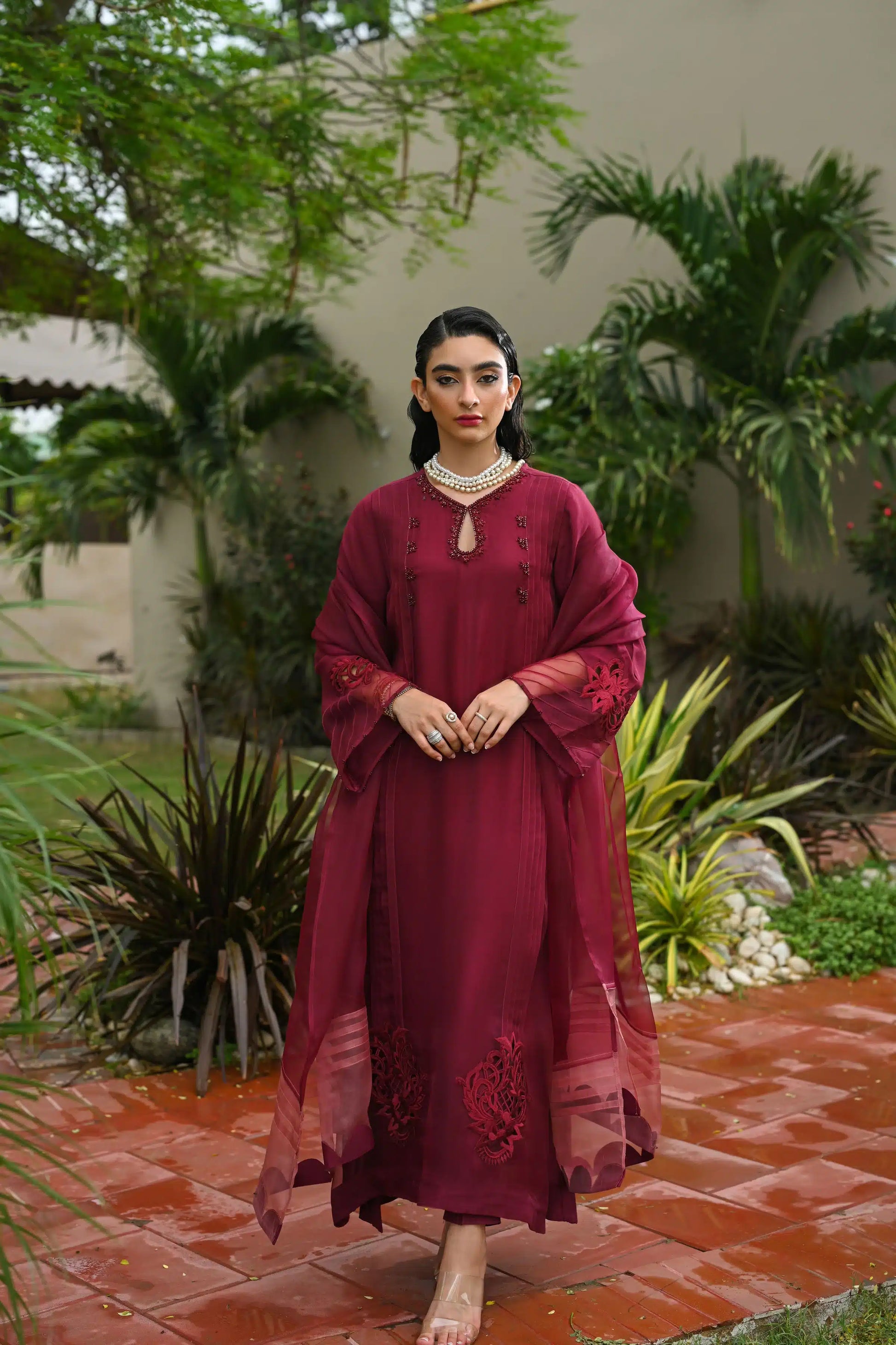 Hue Pret | Leilah Formals 23 | Crimson - Khanumjan  Pakistani Clothes and Designer Dresses in UK, USA 