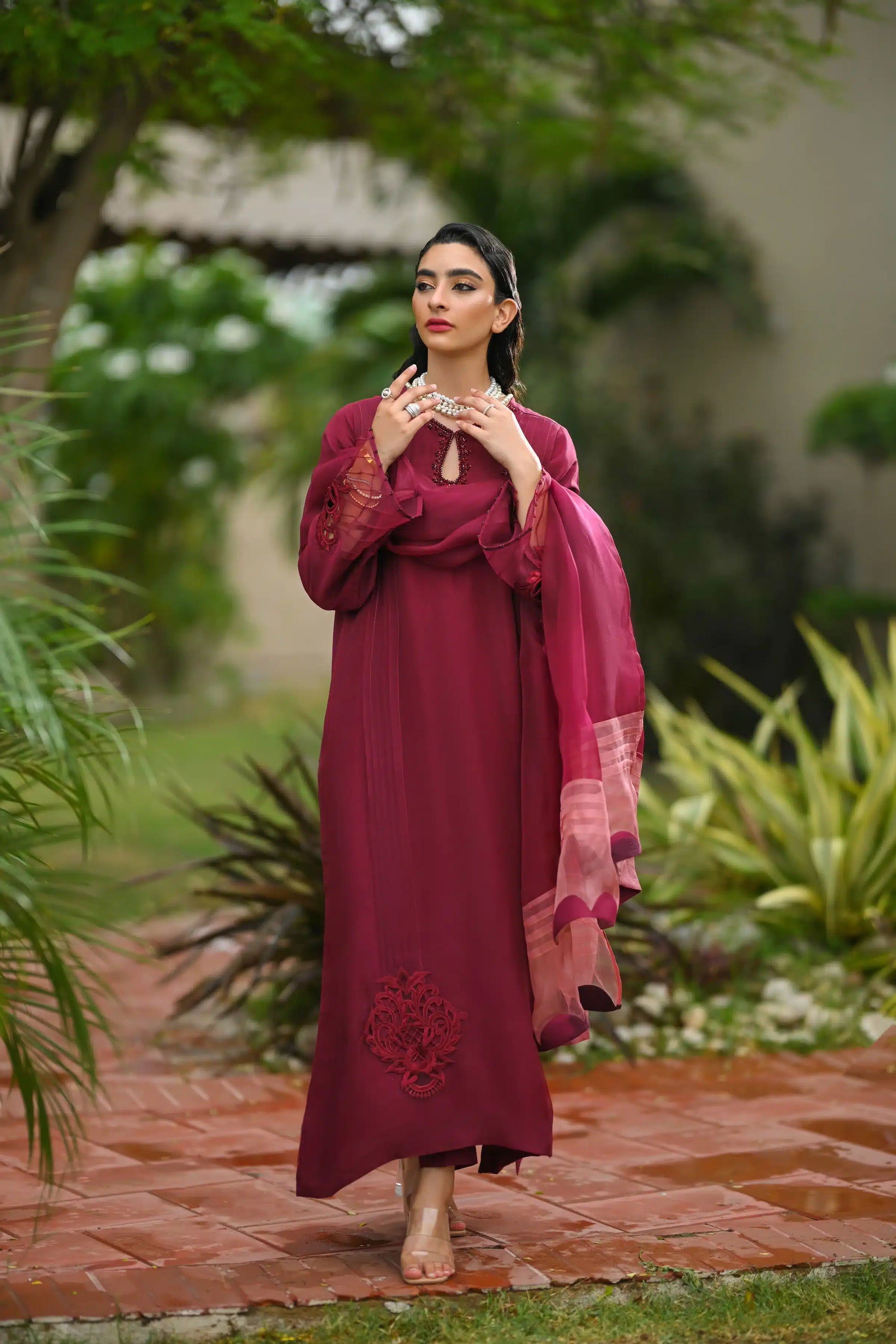 Hue Pret | Leilah Formals 23 | Crimson - Khanumjan  Pakistani Clothes and Designer Dresses in UK, USA 