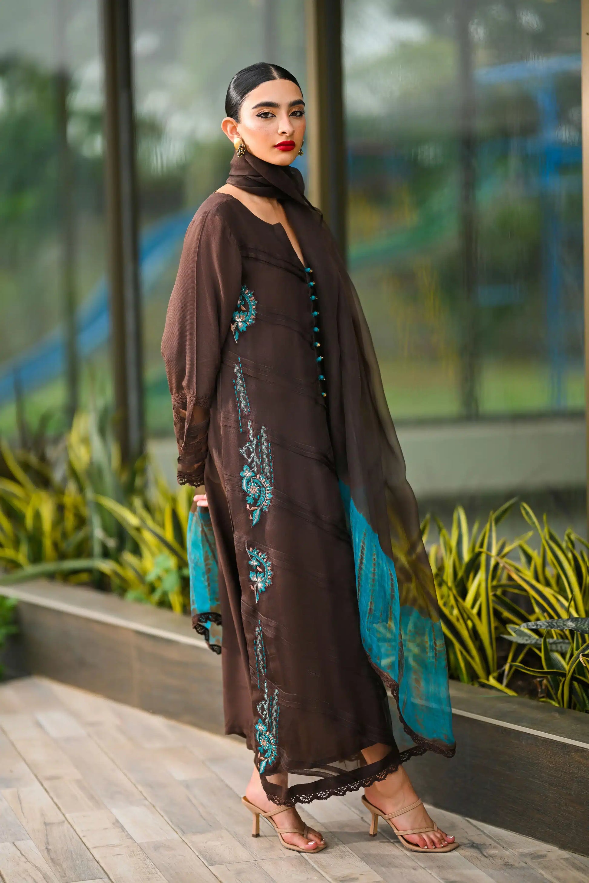 Hue Pret | Leilah Formals 23 | Sahara - Khanumjan  Pakistani Clothes and Designer Dresses in UK, USA 