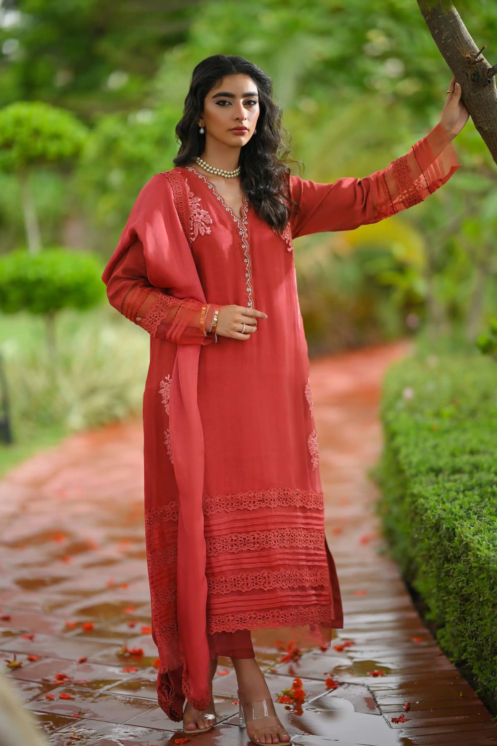 Hue Pret | Leilah Formals 23 | Dahlia - Khanumjan  Pakistani Clothes and Designer Dresses in UK, USA 