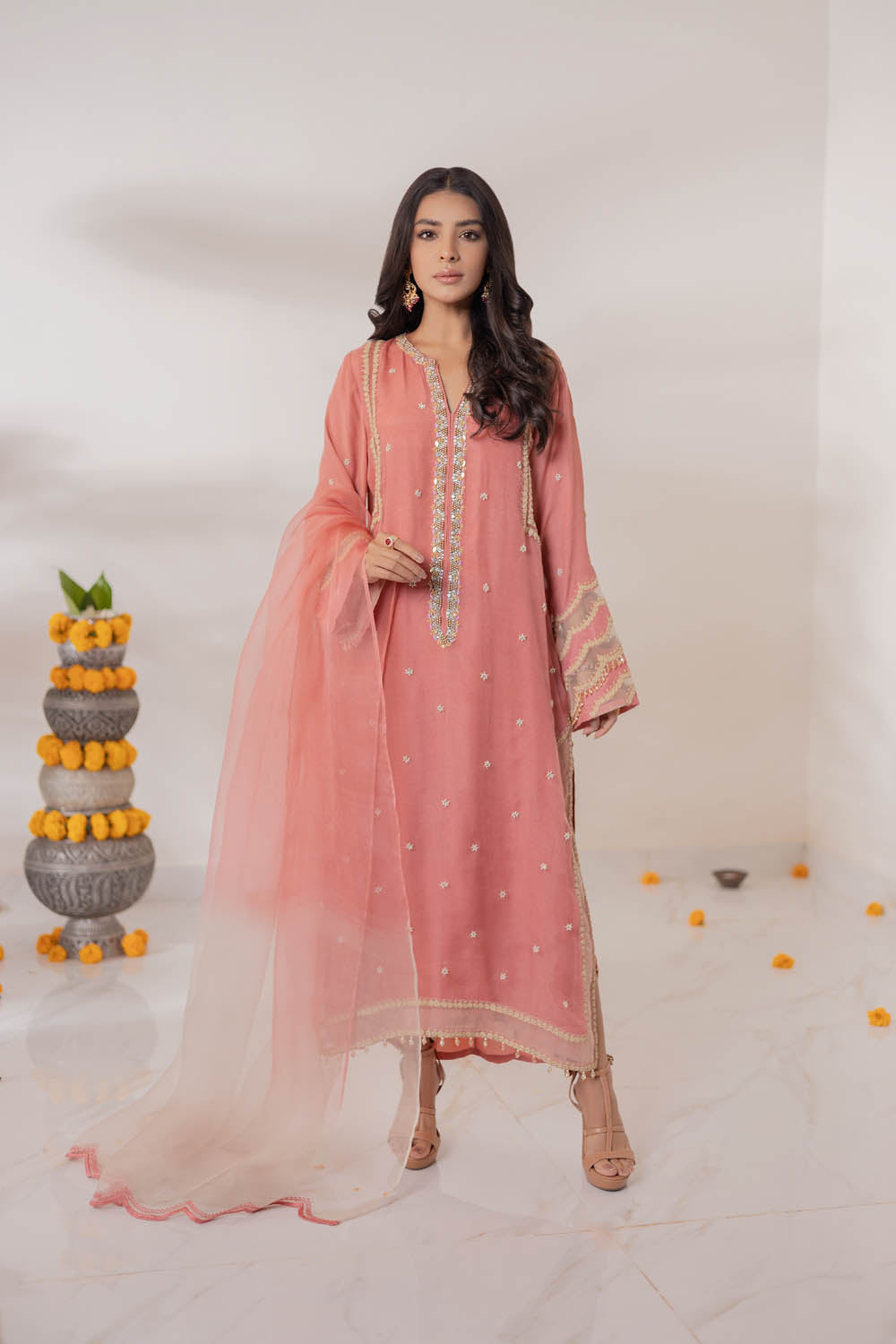 Hue Pret | Zara Suno Collection | INAYAT - Khanumjan  Pakistani Clothes and Designer Dresses in UK, USA 