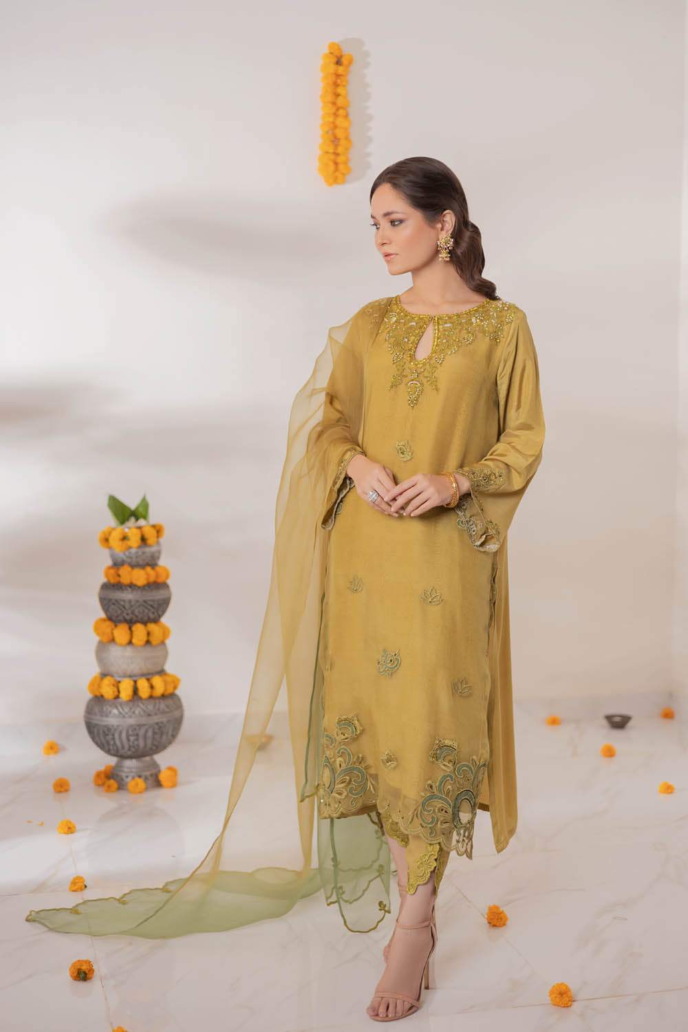 Hue Pret | Zara Suno Collection | ARZO - Khanumjan  Pakistani Clothes and Designer Dresses in UK, USA 