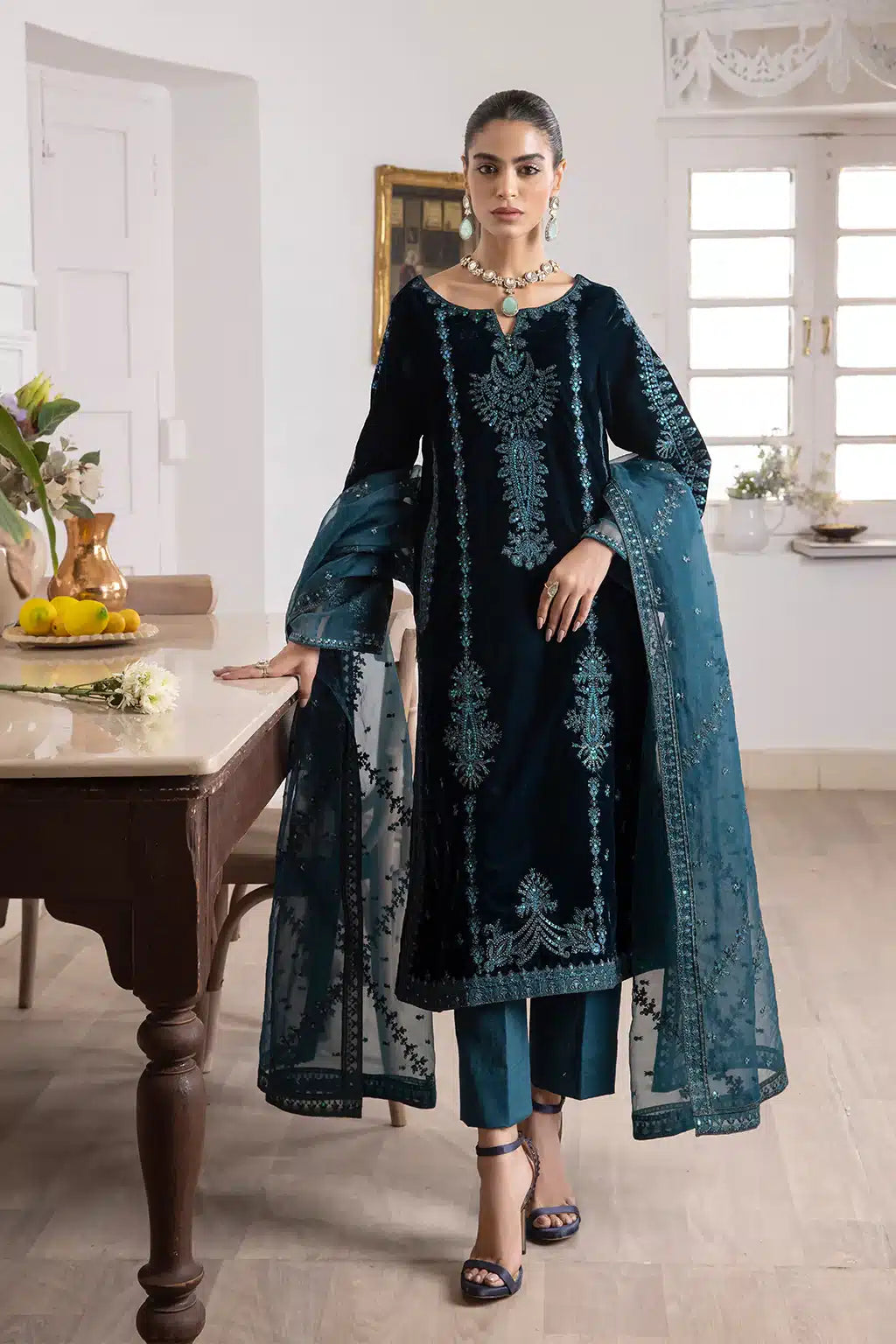 Iznik | Festive Velvet 23 | IV-21 LEHJA - Khanumjan  Pakistani Clothes and Designer Dresses in UK, USA 