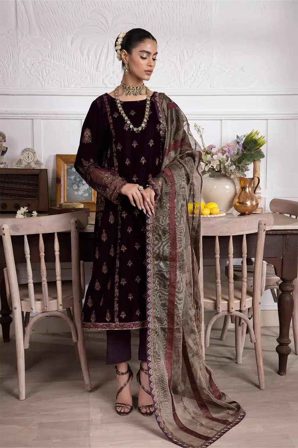 Iznik | Festive Velvet 23 | IV-23 SEHER - Khanumjan  Pakistani Clothes and Designer Dresses in UK, USA 