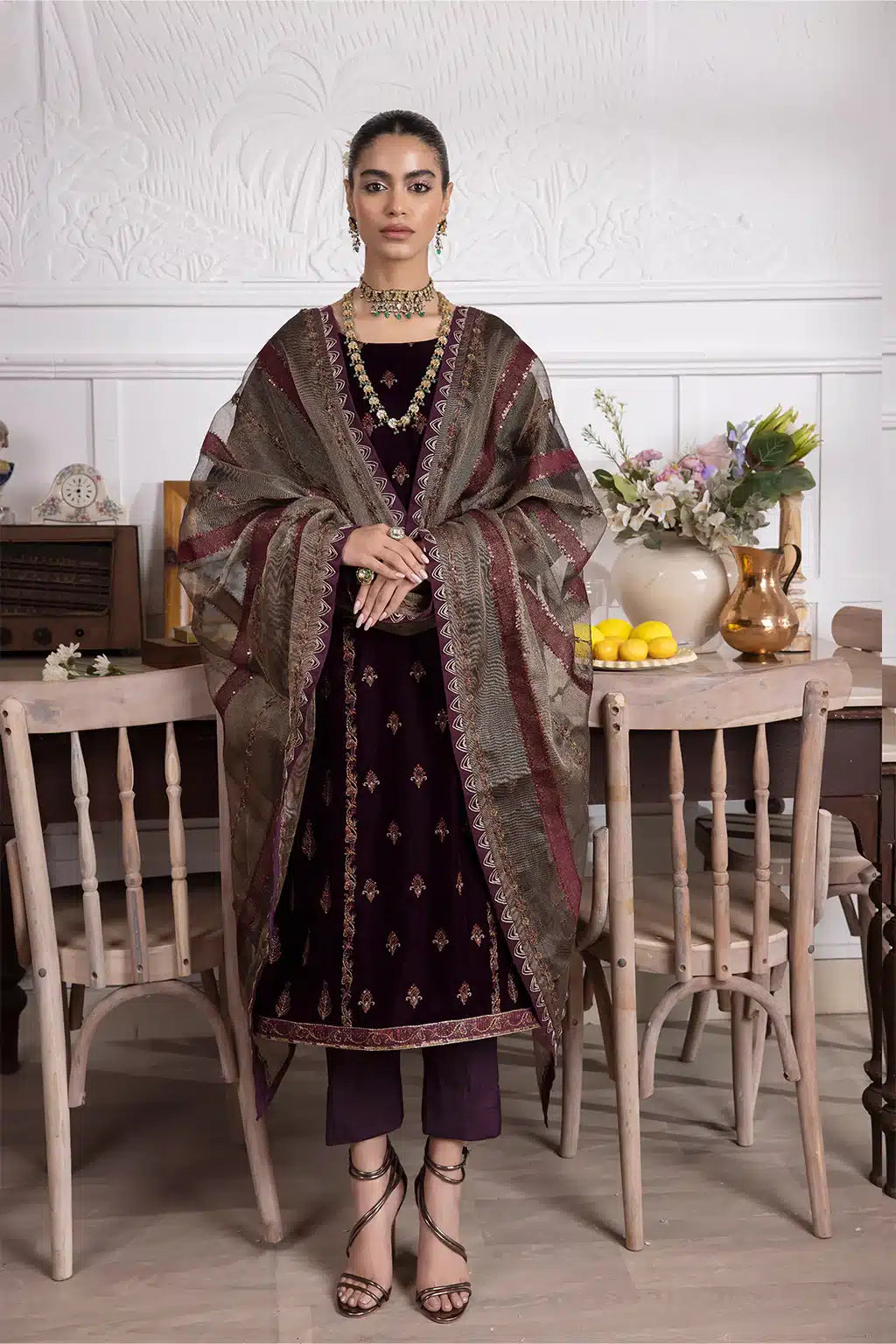 Iznik | Festive Velvet 23 | IV-23 SEHER - Khanumjan  Pakistani Clothes and Designer Dresses in UK, USA 