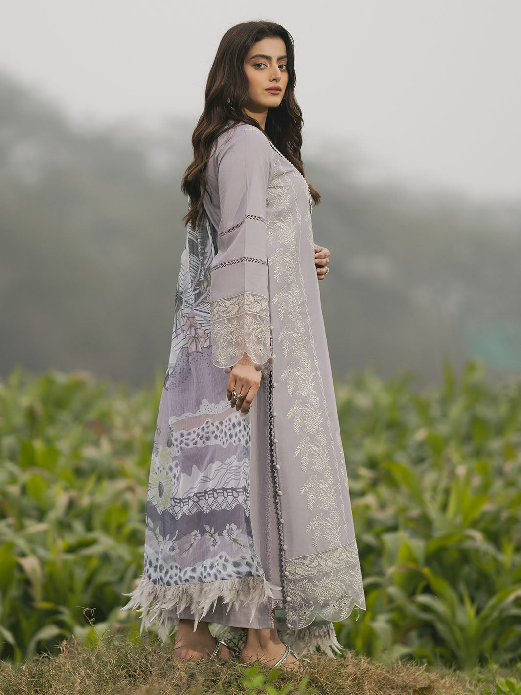 Izel | Dareen Luxury Lawn 25 | IBTIDA