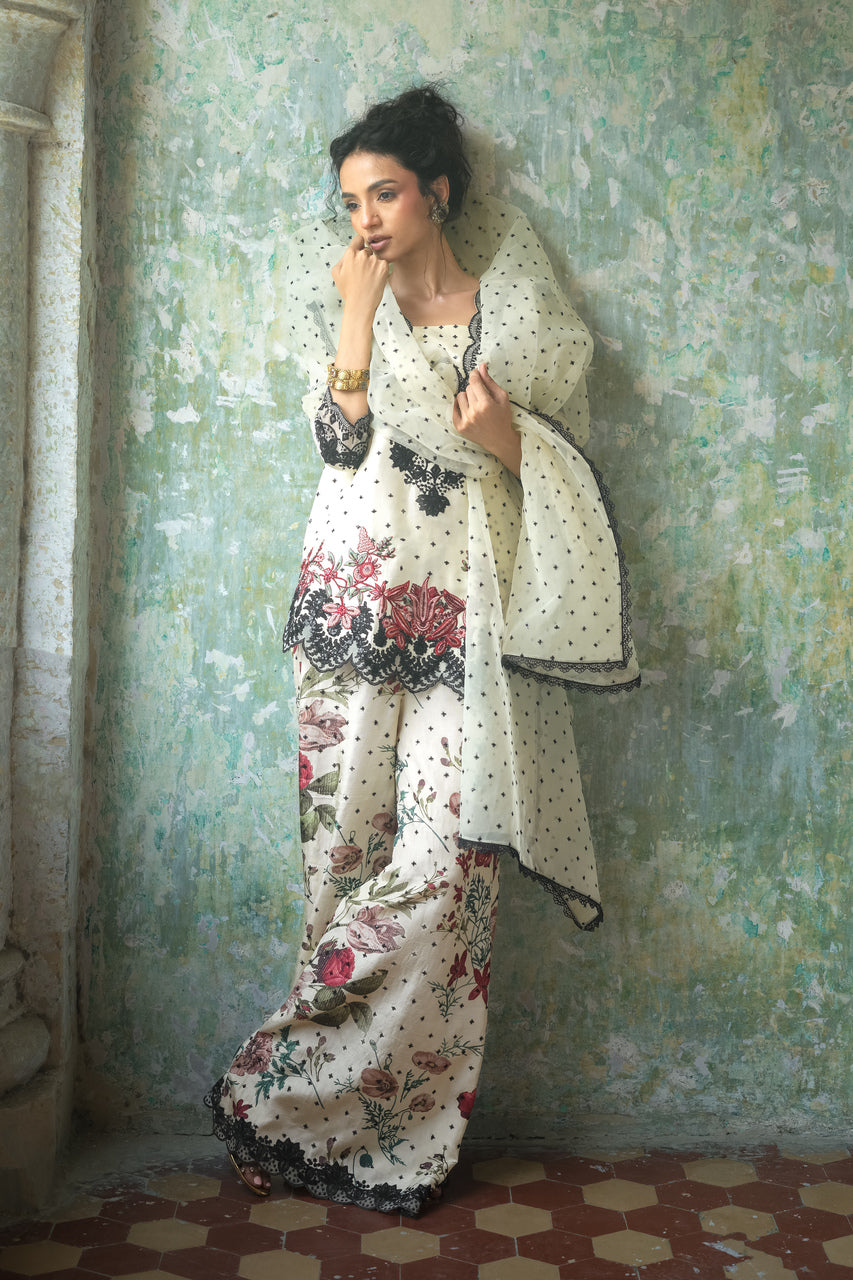 Zainab Chottani | Summer Edition 26 | Ivory Charm