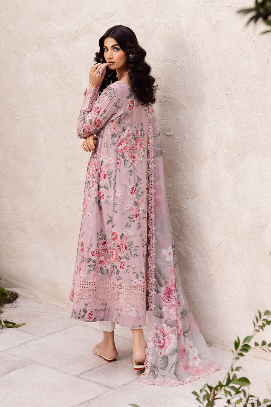 Iznik | Dahlia Embroidered Lawn | DL-09 - Khanumjan  Pakistani Clothes and Designer Dresses in UK, USA 