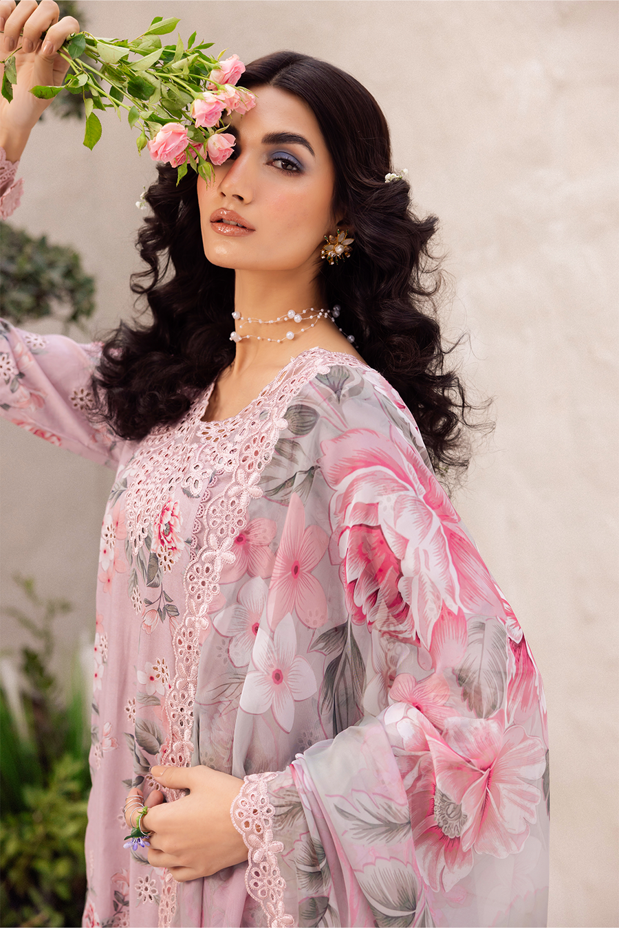 Iznik | Dahlia Embroidered Lawn | DL-09 - Khanumjan  Pakistani Clothes and Designer Dresses in UK, USA 