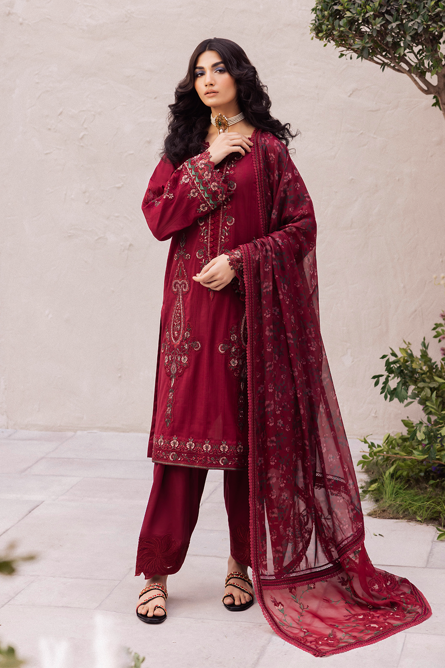 Iznik | Dahlia Embroidered Lawn | DL-01 - Khanumjan  Pakistani Clothes and Designer Dresses in UK, USA 