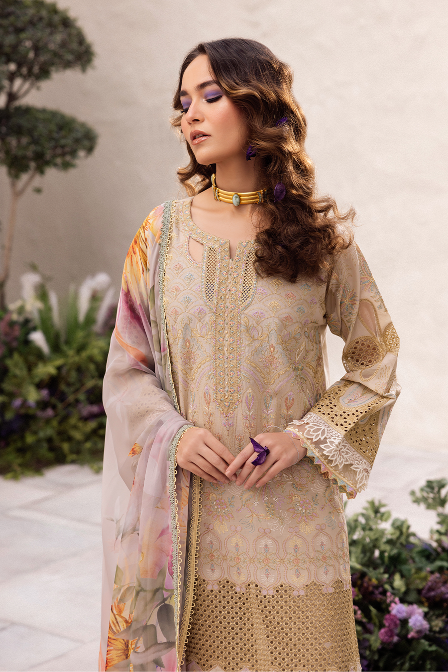 Iznik | Dahlia Embroidered Lawn | DL-03 - Khanumjan  Pakistani Clothes and Designer Dresses in UK, USA 