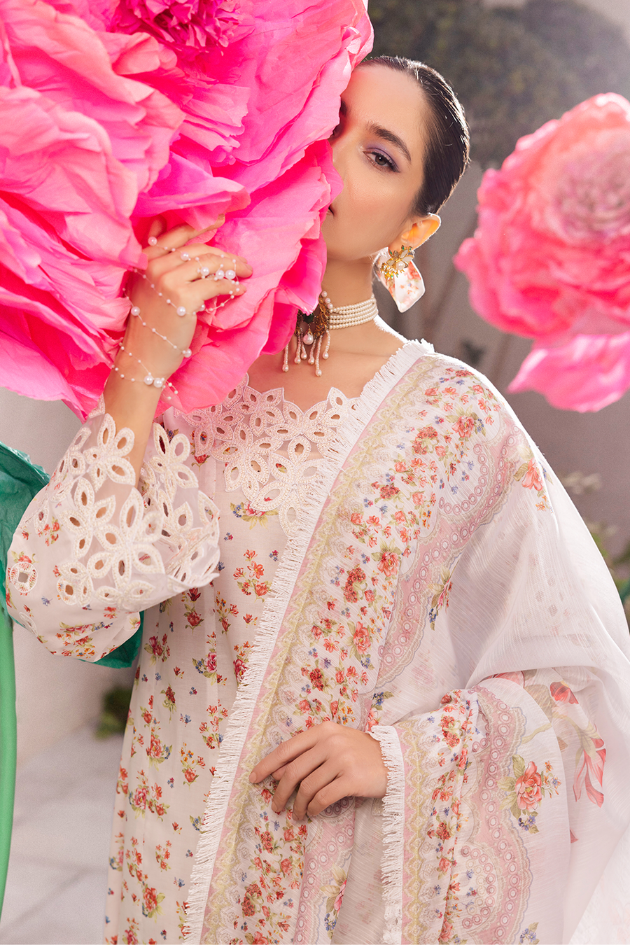 Iznik | Dahlia Embroidered Lawn | DL-05 - Khanumjan  Pakistani Clothes and Designer Dresses in UK, USA 