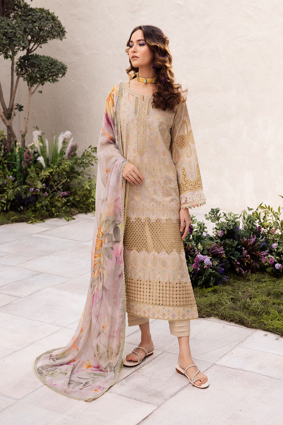 Iznik | Dahlia Embroidered Lawn | DL-03 - Khanumjan  Pakistani Clothes and Designer Dresses in UK, USA 