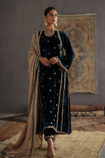 Sana Abbas | Velvet Formals | JOLINE