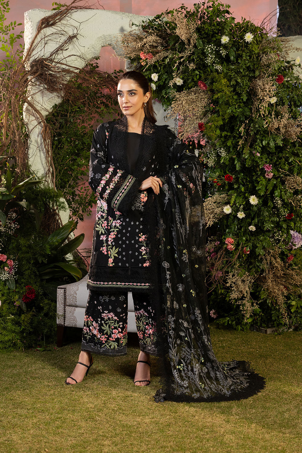 Sobia Nazir | Luxury Lawn 25 | 14B