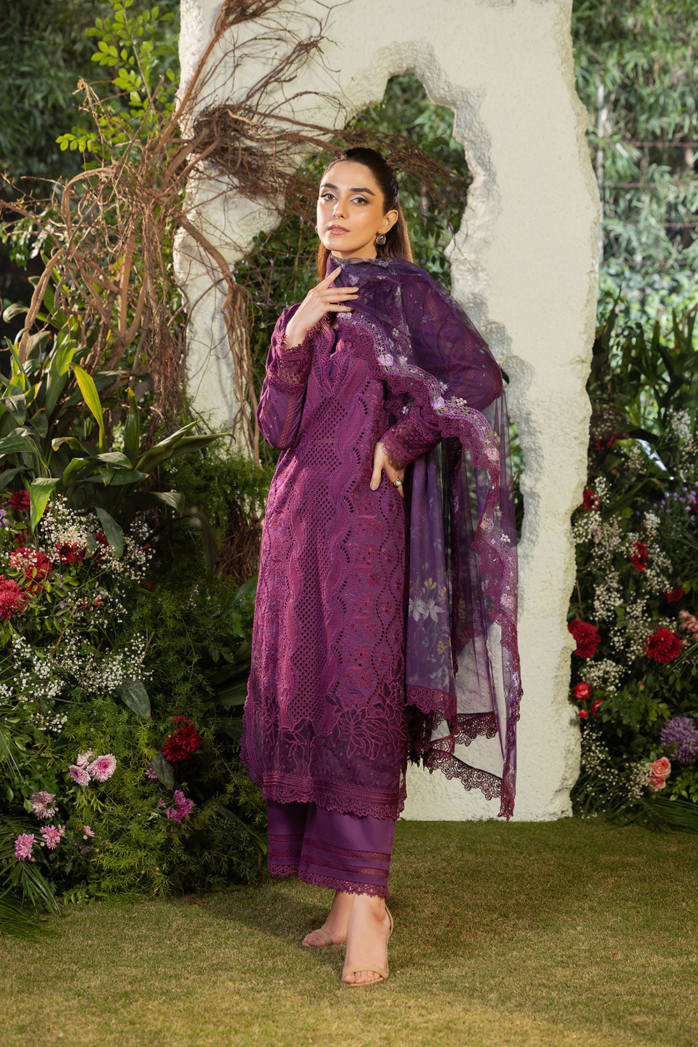 Sobia Nazir | Luxury Lawn 25 | 2B