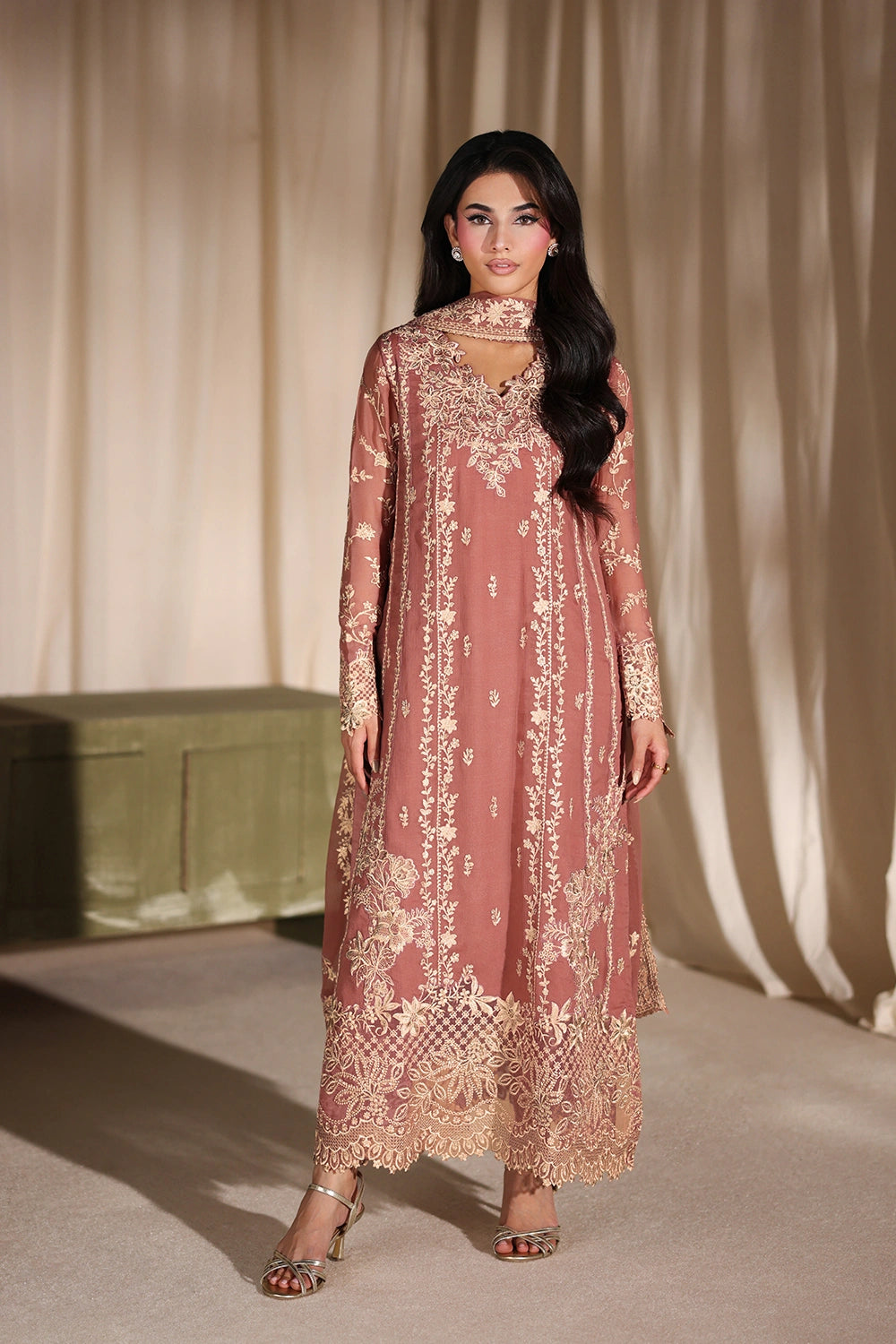 tea pink pakistani dress Tea Pink Embroidered Kamdani Maxi Dress: Pakistani Bridal Lengha