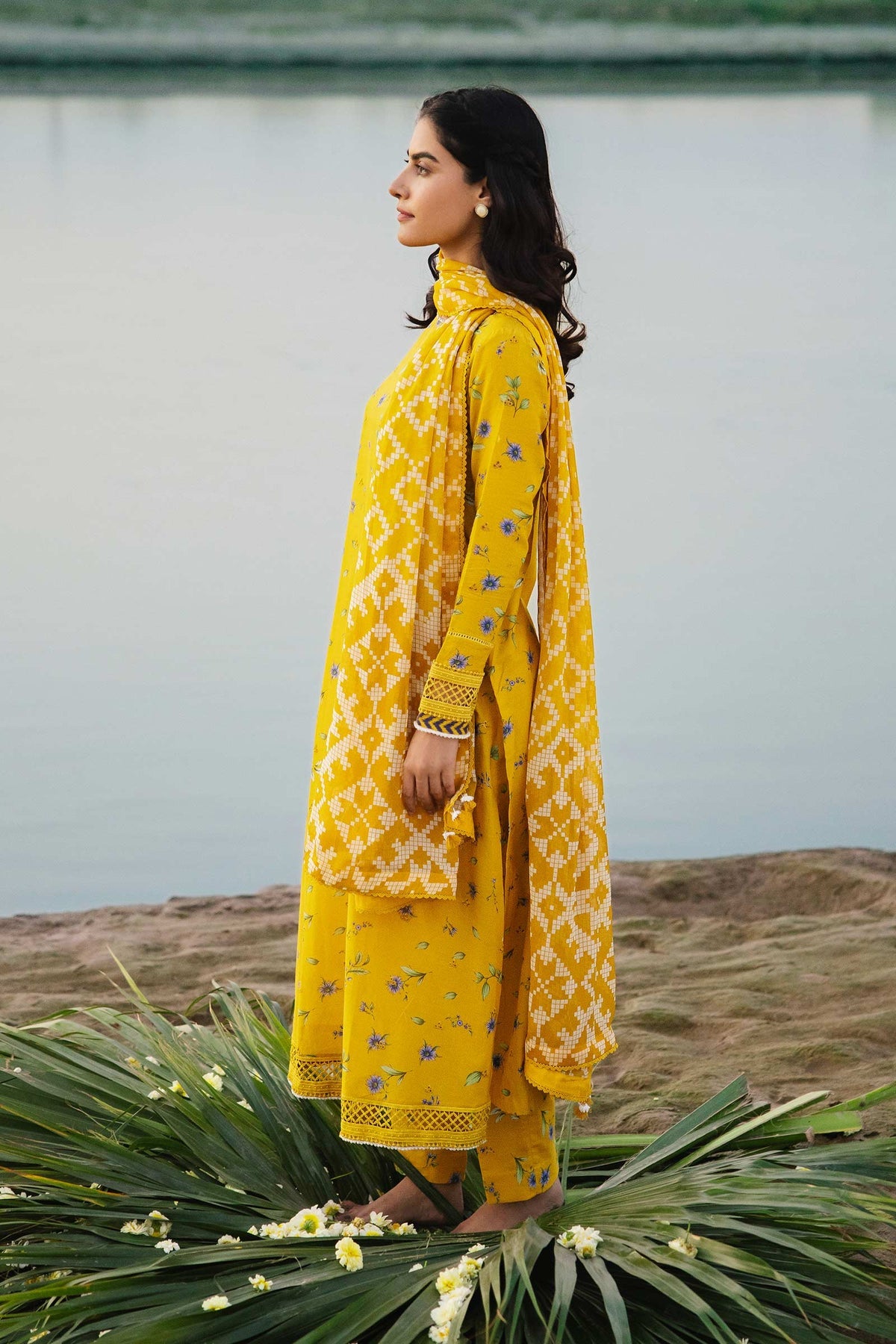 Maria b | M Basics Lawn | 401-B - Khanumjan  Pakistani Clothes and Designer Dresses in UK, USA 