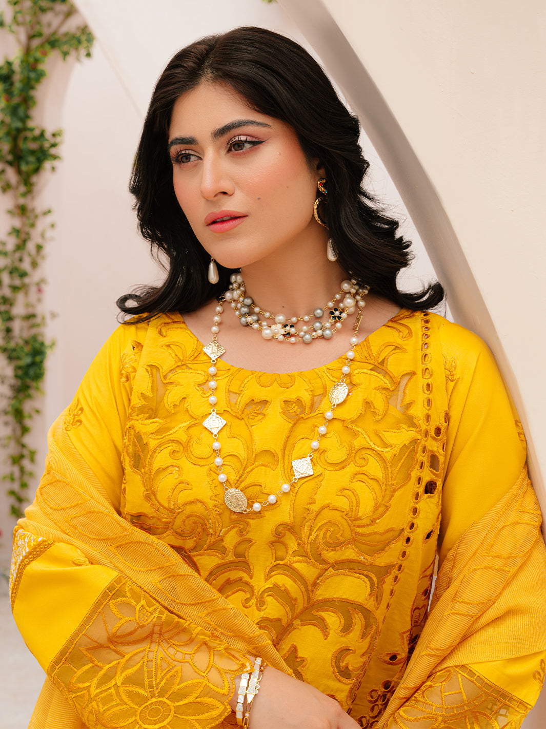 Mahnur | Allenura Luxury Lawn 24 | MERIDIAN - Khanumjan  Pakistani Clothes and Designer Dresses in UK, USA 