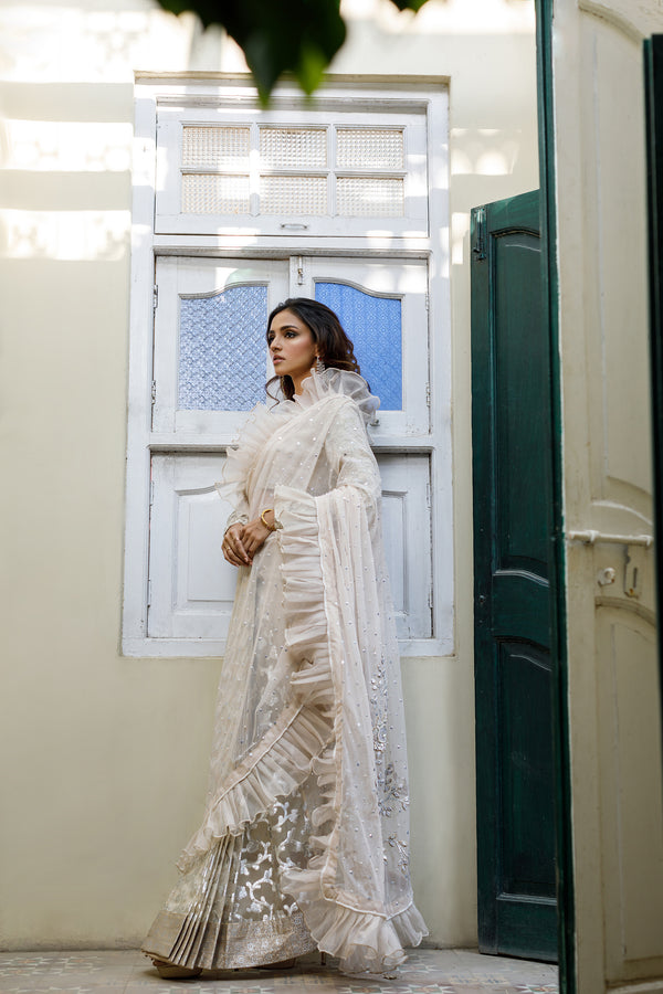 Wahajmkhan | Bahar Begum Formals | IVORY SARI PANTS - Khanumjan  Pakistani Clothes and Designer Dresses in UK, USA 