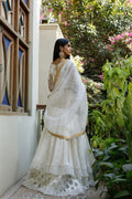 Wahajmkhan | Bahar Begum Formals | WHITE GOLD MERMAID LC - Khanumjan  Pakistani Clothes and Designer Dresses in UK, USA 