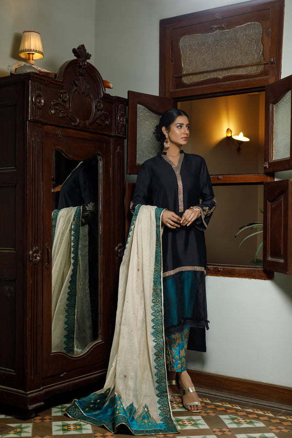 Wahajmkhan | Bahar Begum Formals | BLACK TURQUOISE BEGUM JORA - Khanumjan  Pakistani Clothes and Designer Dresses in UK, USA 