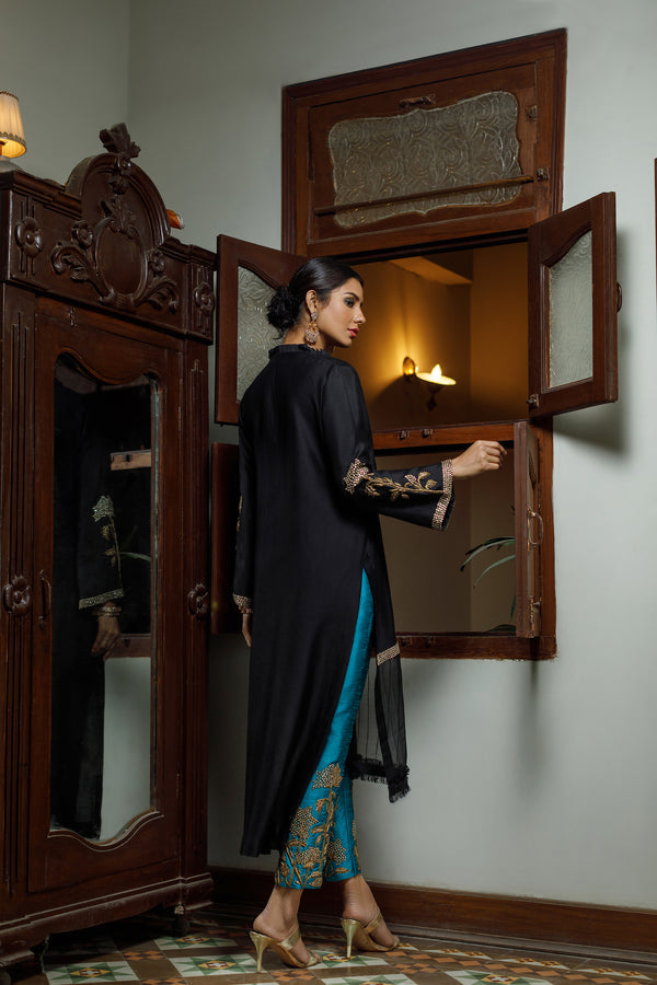 Wahajmkhan | Bahar Begum Formals | BLACK TURQUOISE BEGUM JORA - Khanumjan  Pakistani Clothes and Designer Dresses in UK, USA 