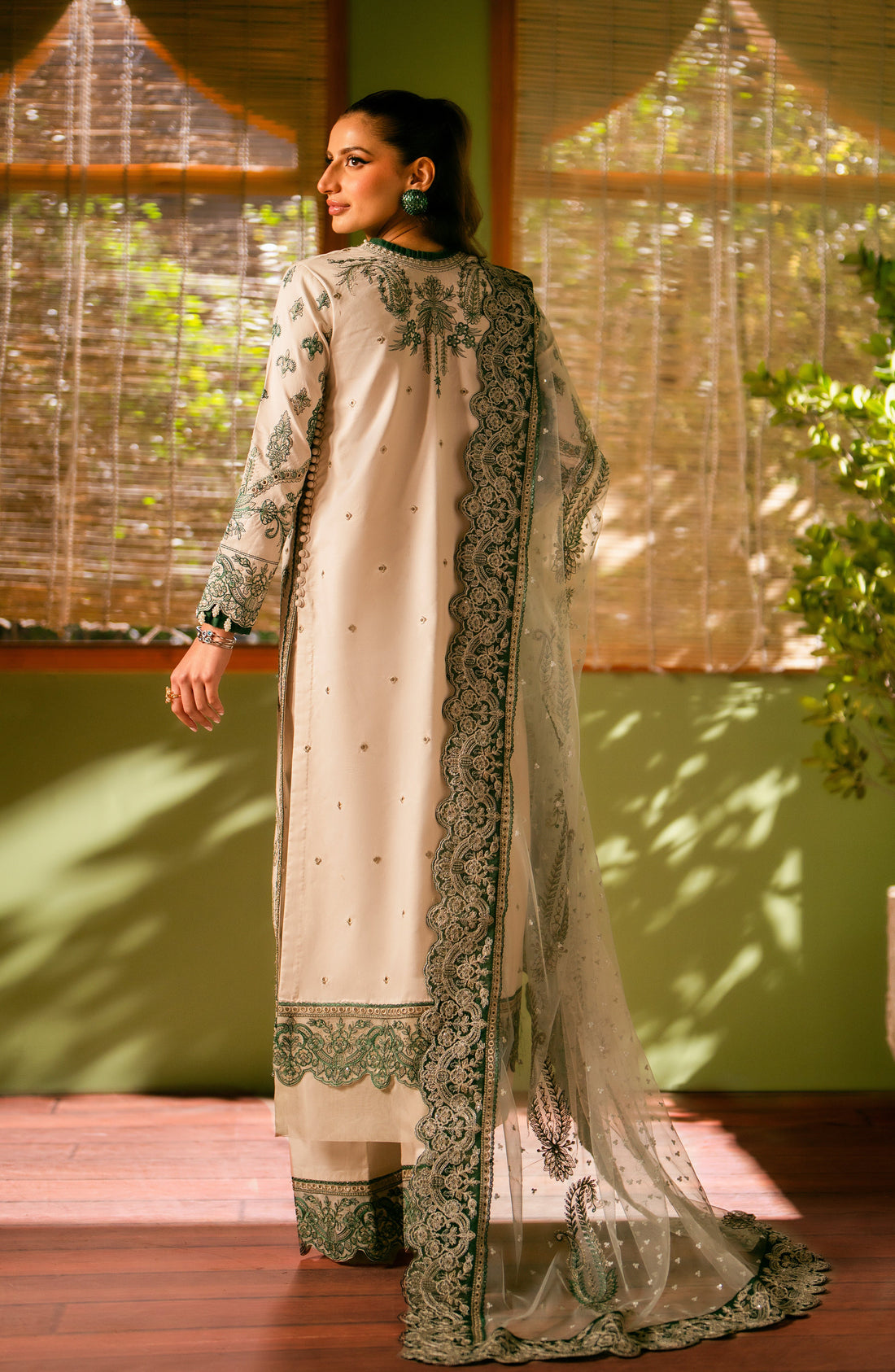 Maryum N Maria | Luxury Lawn 24 |  Nubia - Khanumjan  Pakistani Clothes and Designer Dresses in UK, USA 