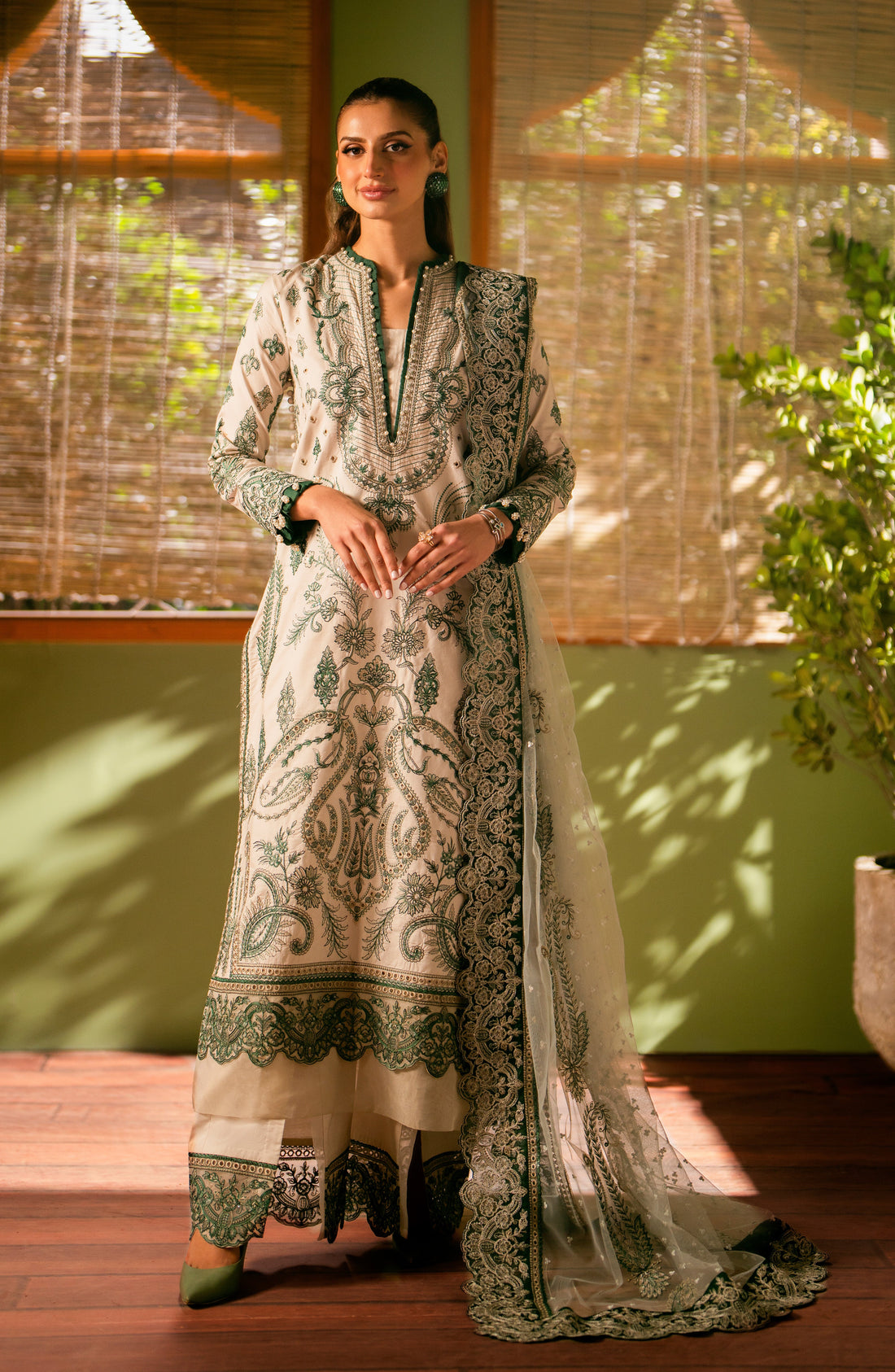 Maryum N Maria | Luxury Lawn 24 |  Nubia - Khanumjan  Pakistani Clothes and Designer Dresses in UK, USA 