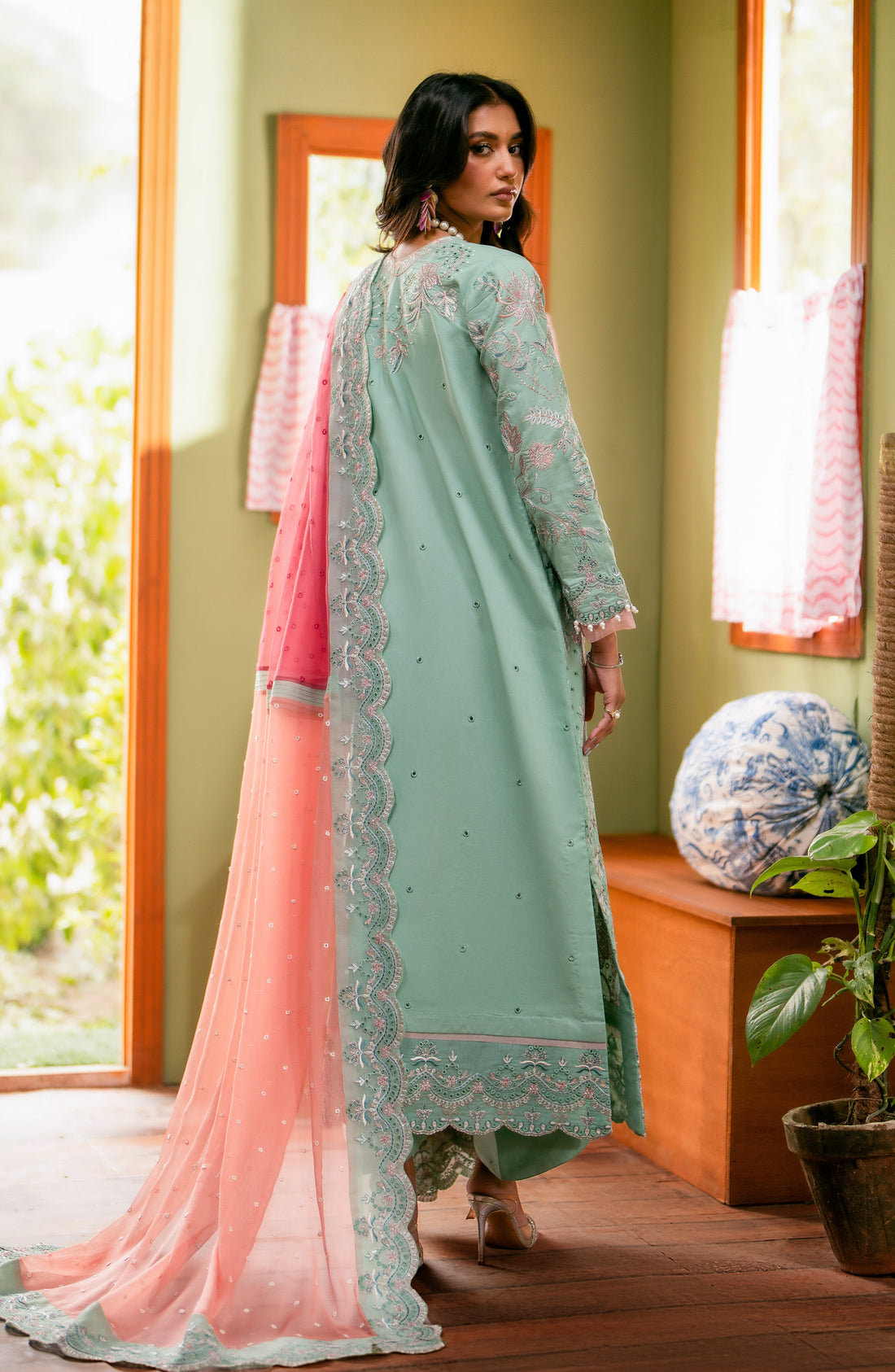 Maryum N Maria | Luxury Lawn 24 | Maye - Khanumjan  Pakistani Clothes and Designer Dresses in UK, USA 