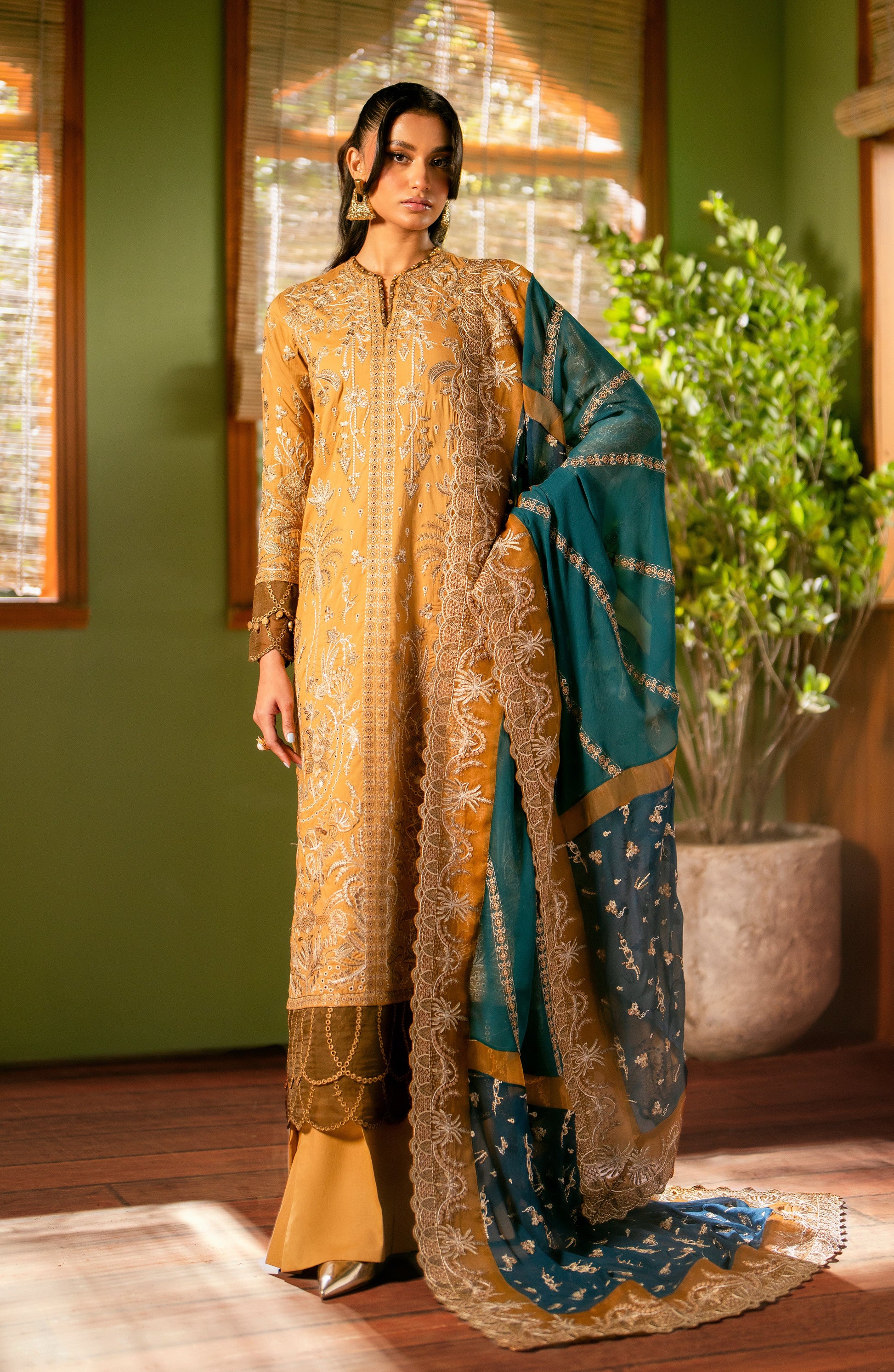 Maryum N Maria | Luxury Lawn 24 | Heba - Khanumjan  Pakistani Clothes and Designer Dresses in UK, USA 