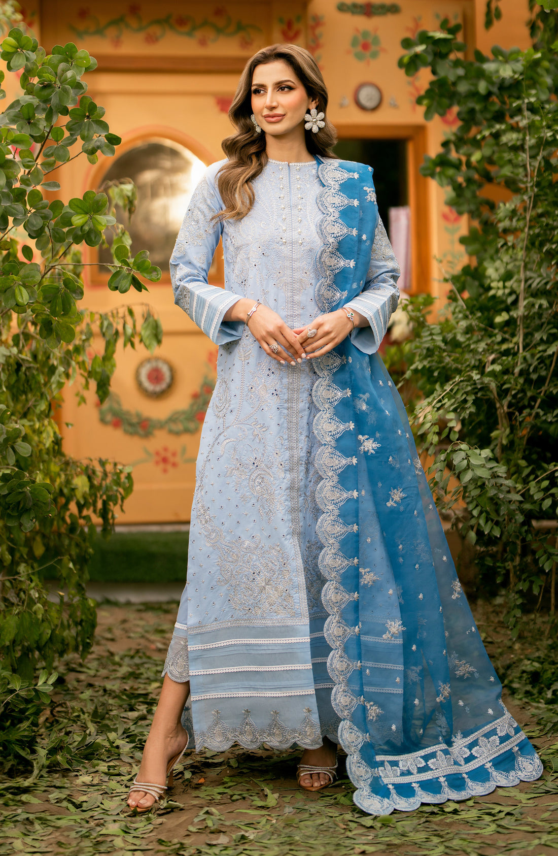 Maryum N Maria | Luxury Lawn 24 | Eshe - Khanumjan  Pakistani Clothes and Designer Dresses in UK, USA 