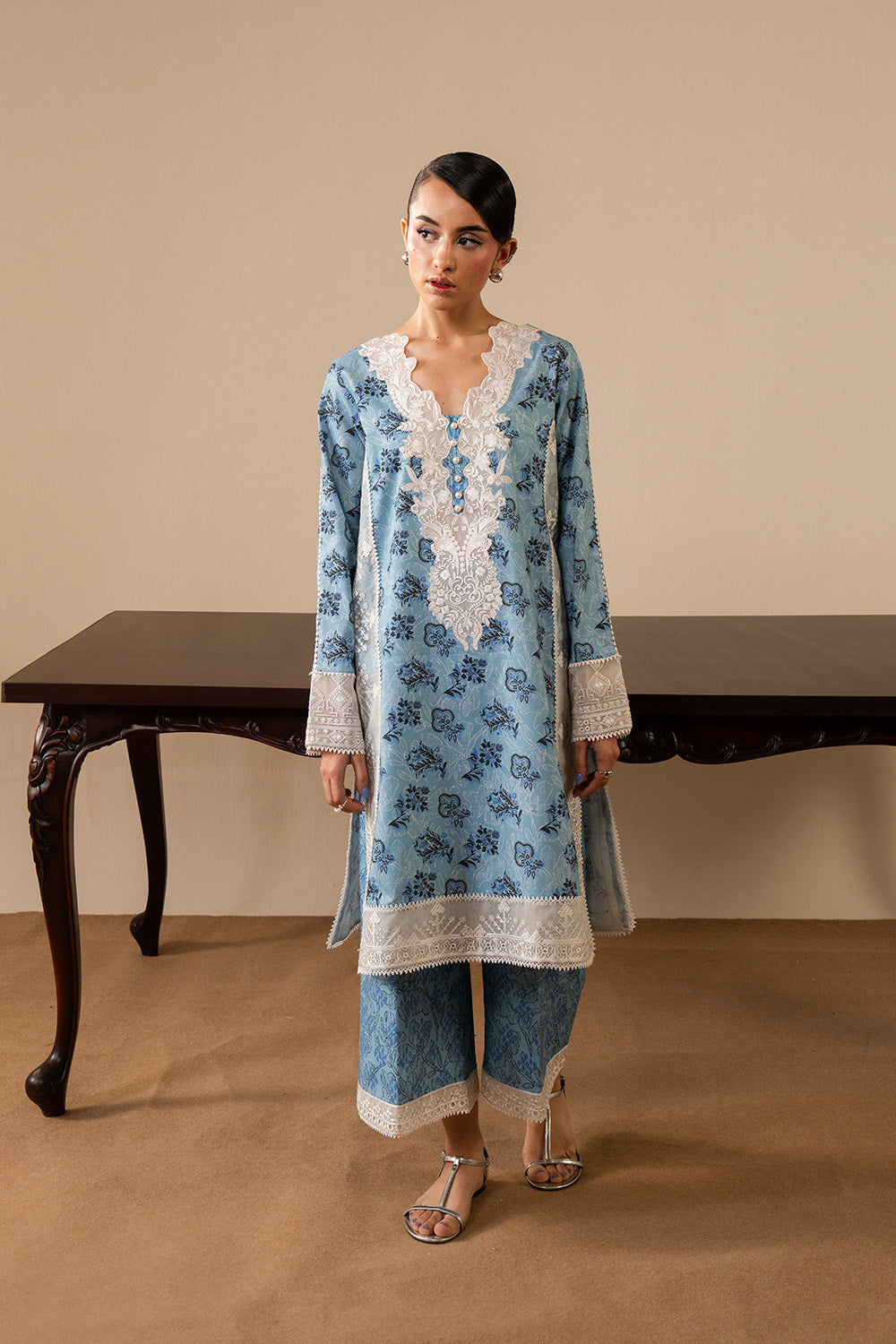 Maryum N Maria | Floren Lawn |   COCO