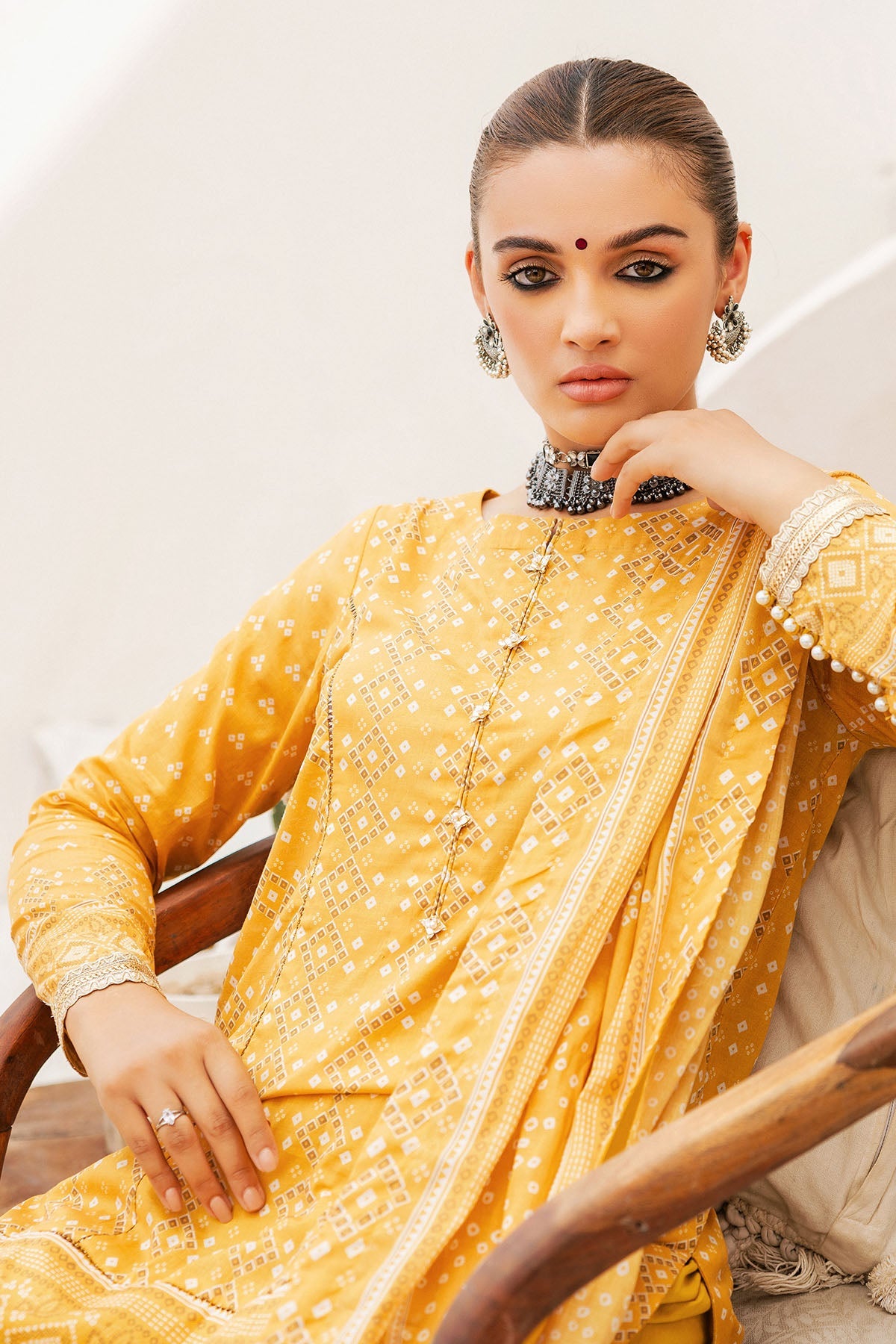 Motifz | Rang Lawn | 4733-ARMISH - Khanumjan  Pakistani Clothes and Designer Dresses in UK, USA 