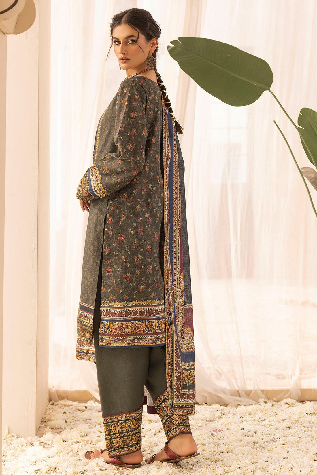 Motifz | Premium Khaddar | 5026-ROHA