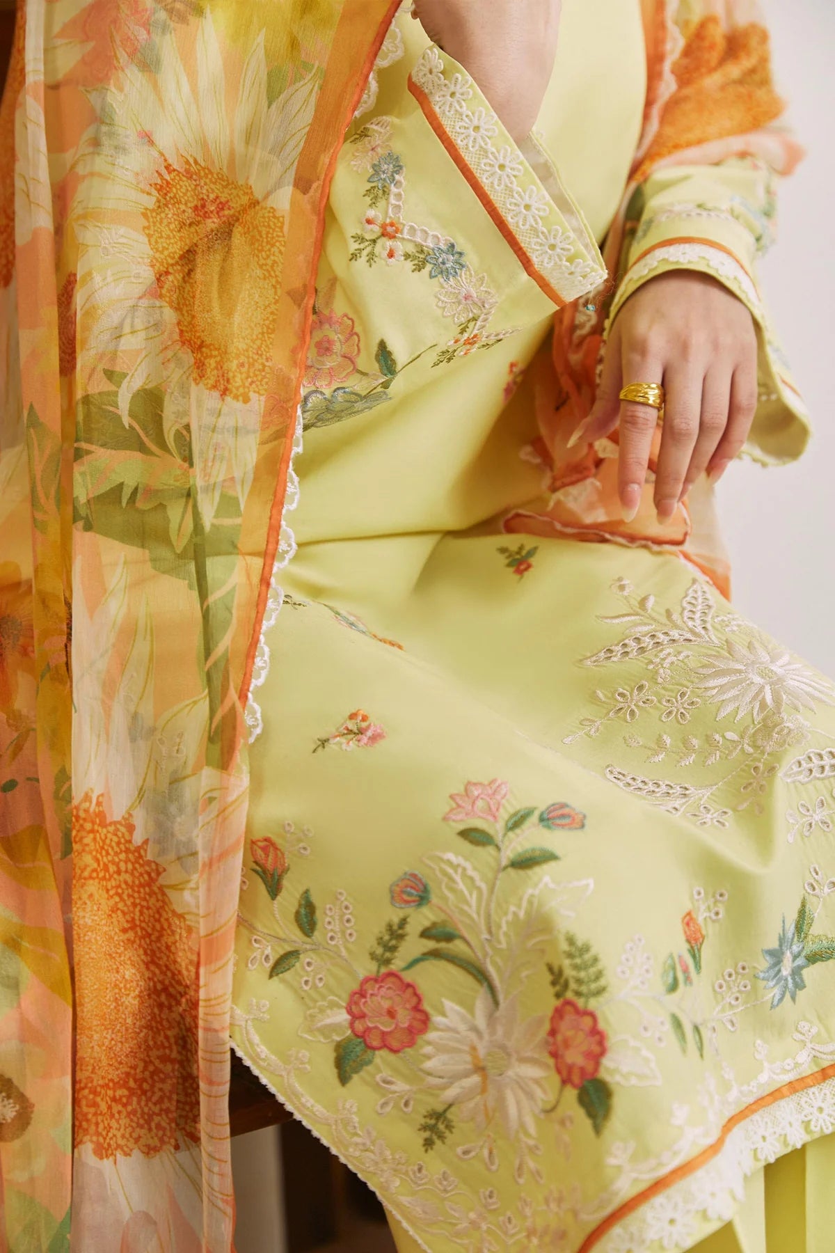 Zara Shahjahan | Coco Lawn 24 | MAHAY-4B - Khanumjan  Pakistani Clothes and Designer Dresses in UK, USA 