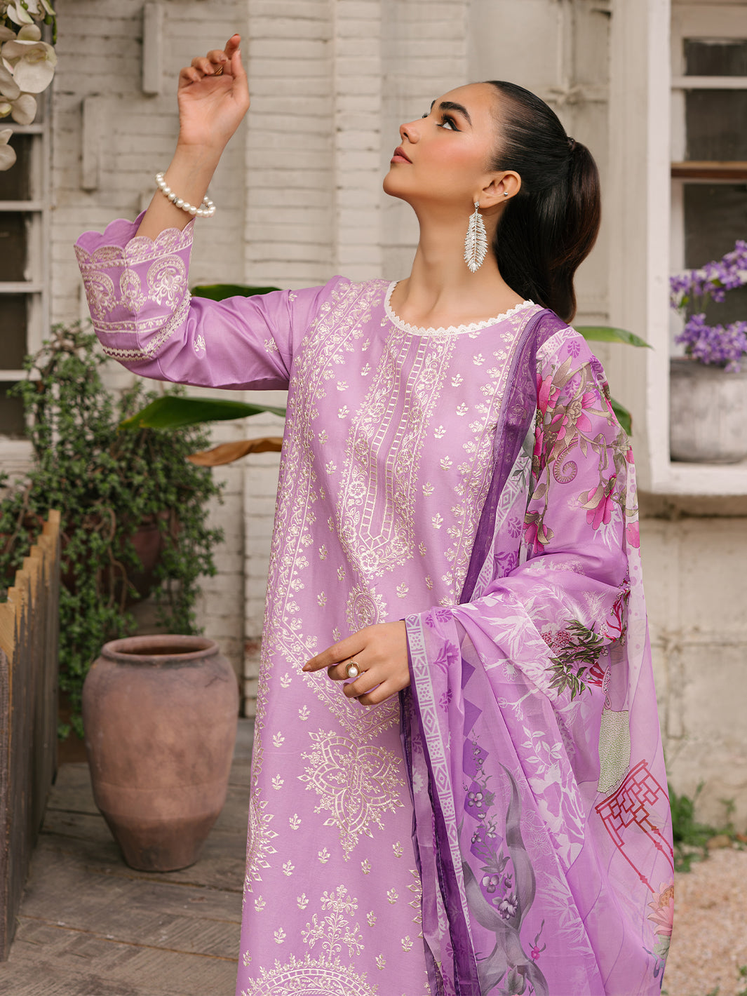 Mahnur | Masakali Luxury Lawn 24 | MK 05 - B - Khanumjan  Pakistani Clothes and Designer Dresses in UK, USA 