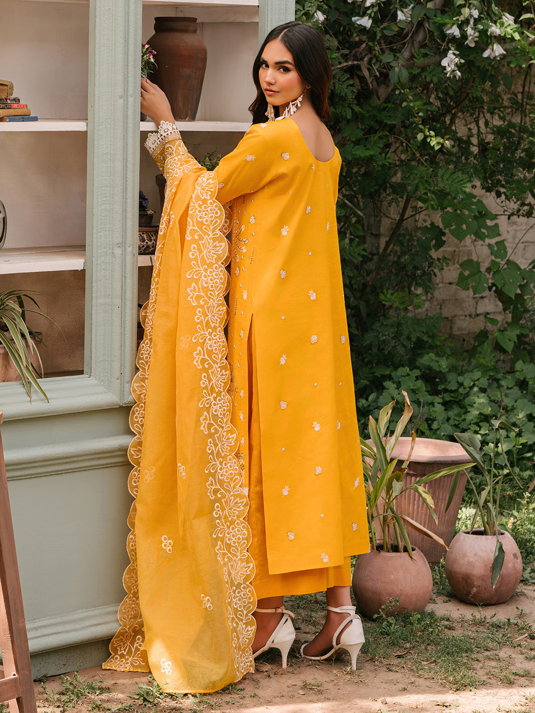 Mahnur | Masakali Luxury Lawn 24 | MK 06 - A - Khanumjan  Pakistani Clothes and Designer Dresses in UK, USA 