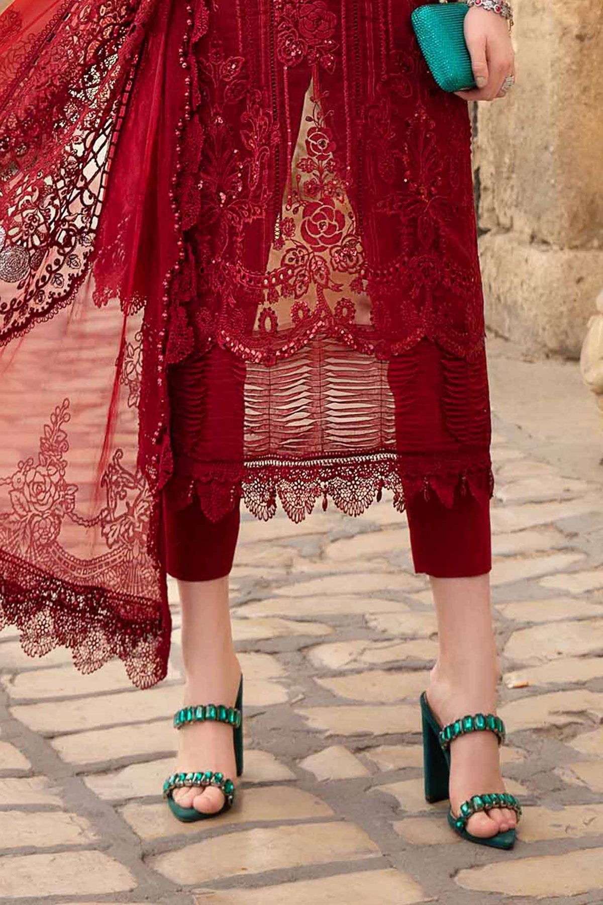 Maria B | Voyage a' Luxe Lawn | D-2401-B - Khanumjan  Pakistani Clothes and Designer Dresses in UK, USA 