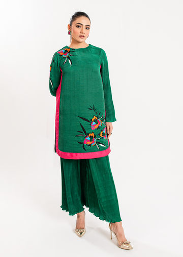 Maria Osama Khan | Claire Pleated Silk | Ivy - Khanumjan  Pakistani Clothes and Designer Dresses in UK, USA 