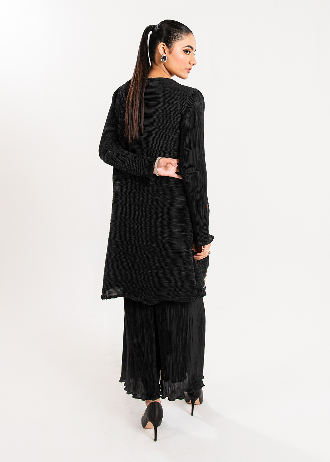 Maria Osama Khan | Claire Pleated Silk | Twilight - Khanumjan  Pakistani Clothes and Designer Dresses in UK, USA 
