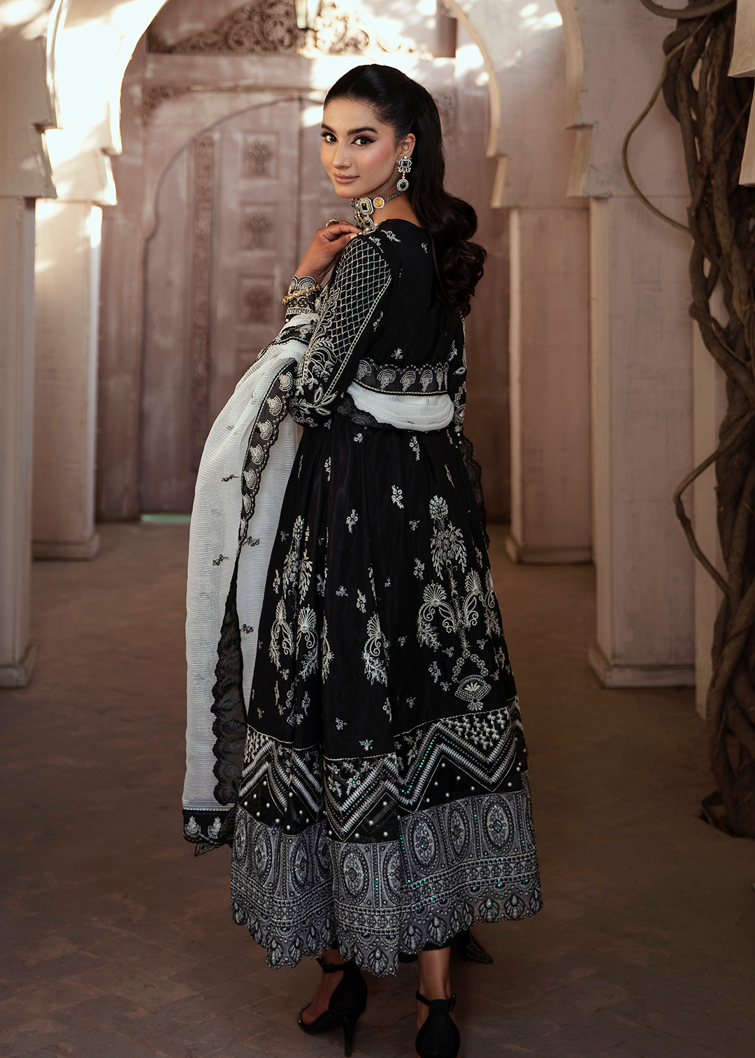 Maria Osama Khan | Rang e Noor Eid Edit | Neel Kamal-Black - Khanumjan  Pakistani Clothes and Designer Dresses in UK, USA 