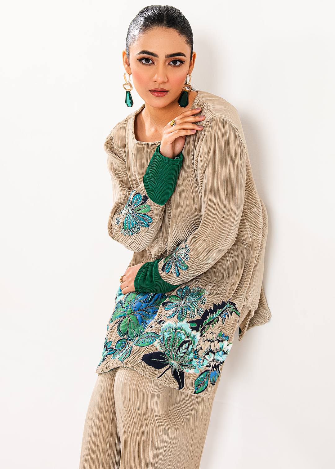 Maria Osama Khan | Claire Pleated Silk | Stardust - Khanumjan  Pakistani Clothes and Designer Dresses in UK, USA 