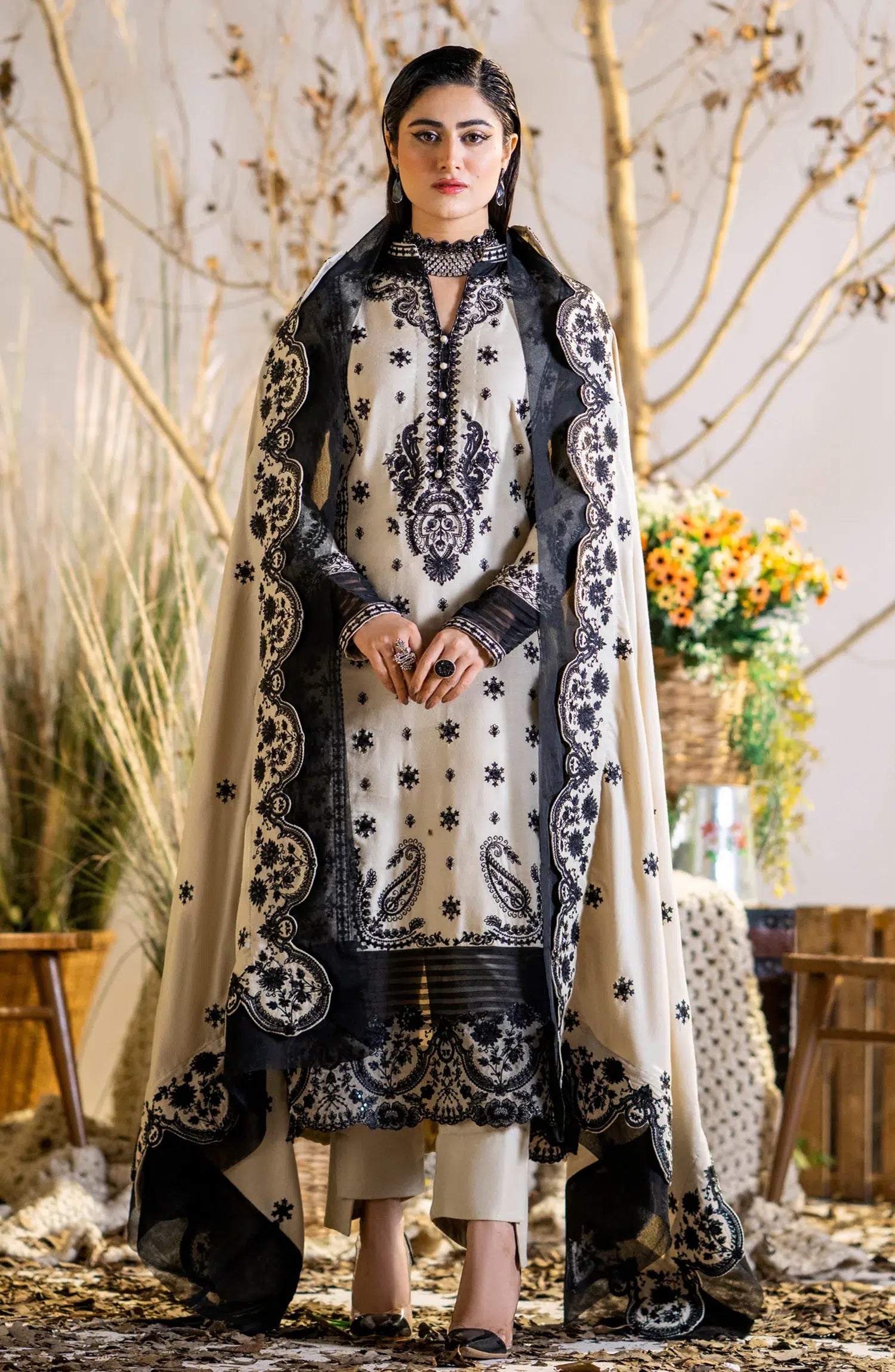 Maryum N Maria | Shehr Bano Winter 23 | SIMRAN MW23555 - Khanumjan  Pakistani Clothes and Designer Dresses in UK, USA 