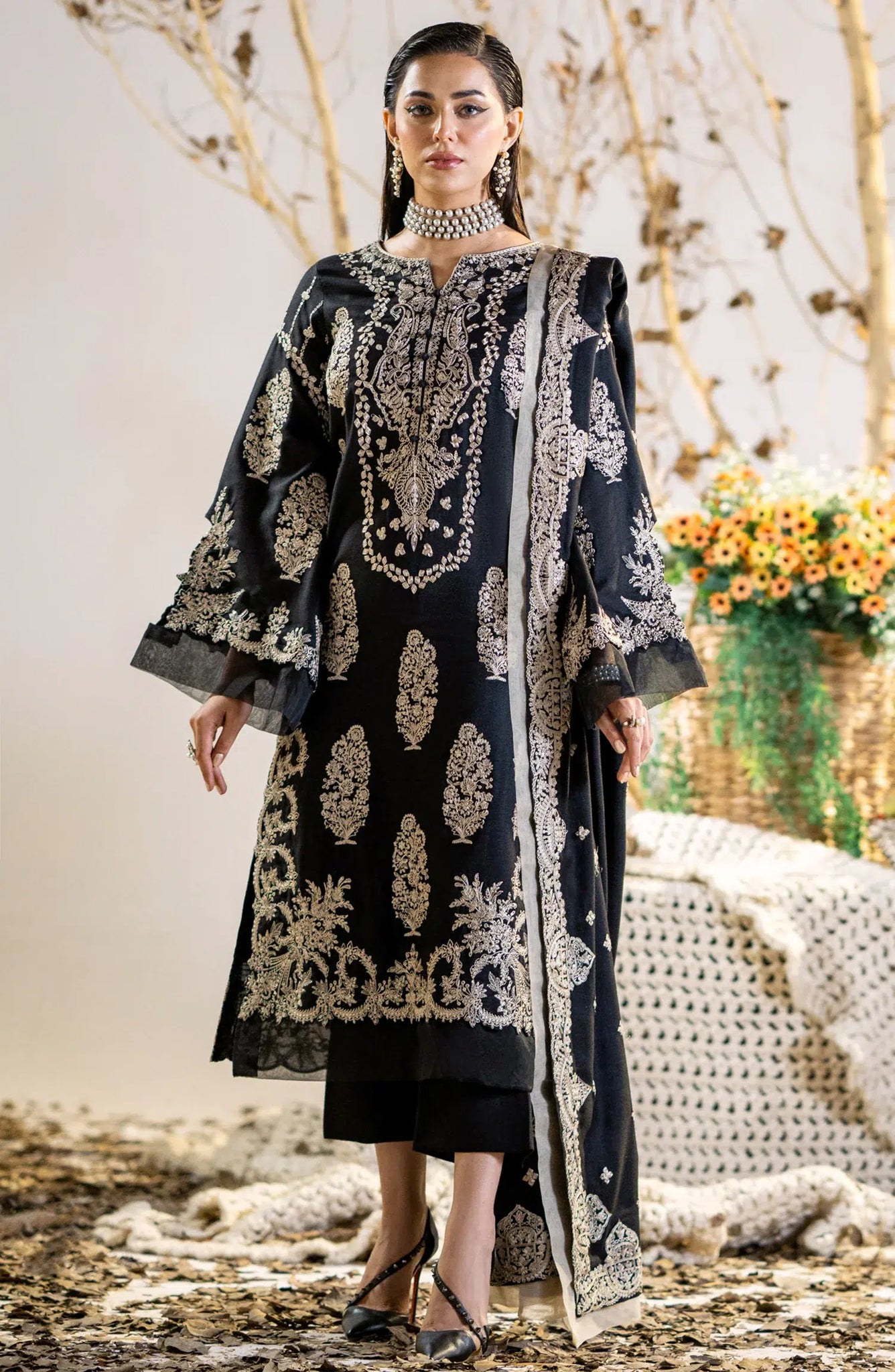 Maryum N Maria | Shehr Bano Winter 23 | KAJOL MW23561 - Khanumjan  Pakistani Clothes and Designer Dresses in UK, USA 