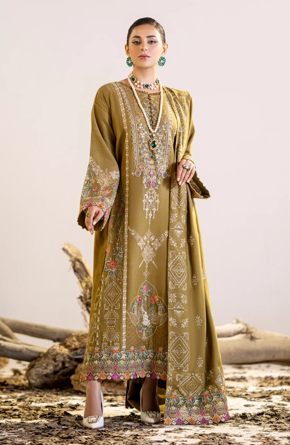 Maryum N Maria | Shehr Bano Winter 23 | HADIYAH MW23553 - Khanumjan  Pakistani Clothes and Designer Dresses in UK, USA 