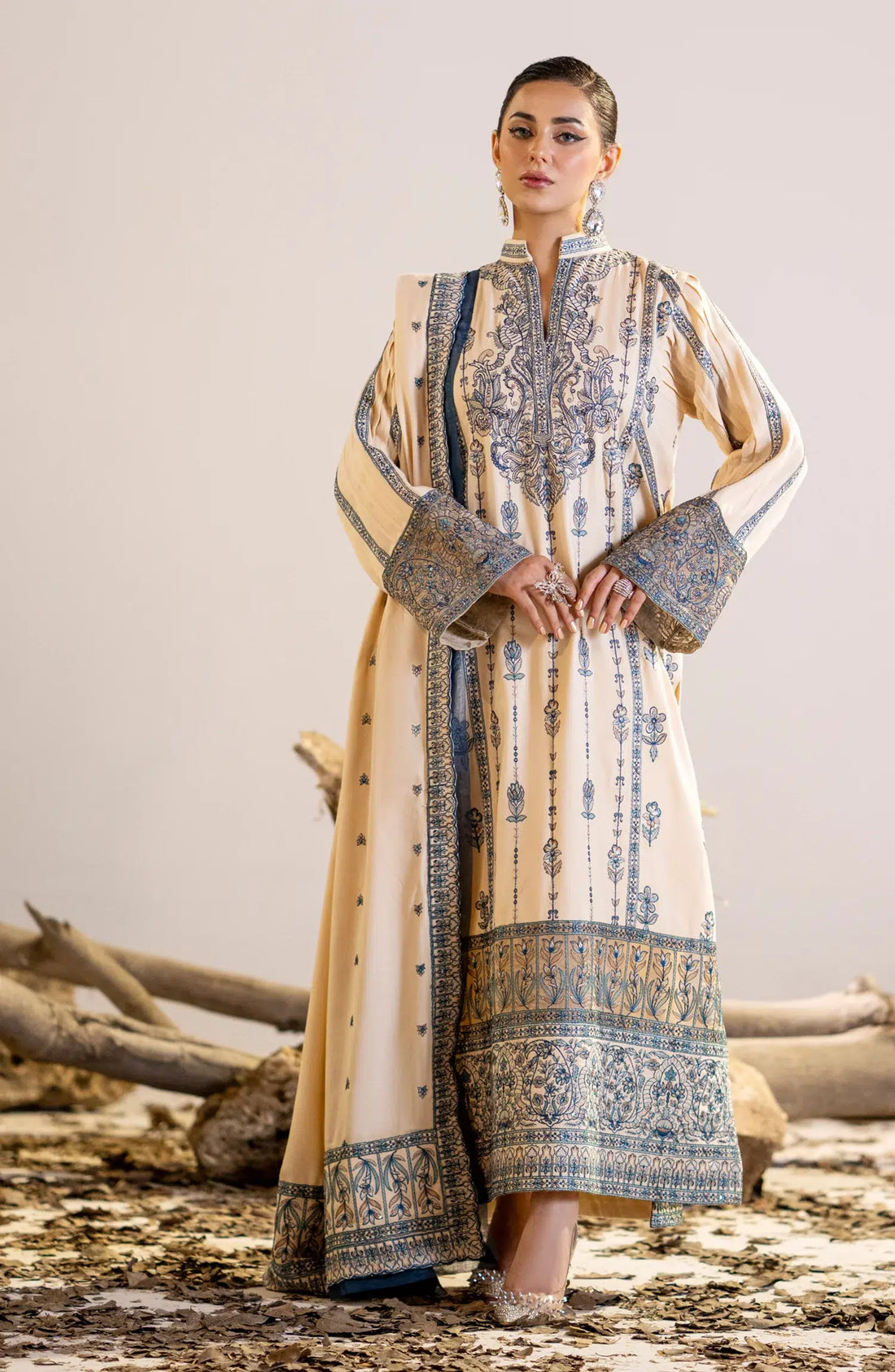 Maryum N Maria | Shehr Bano Winter 23 | DALBIR MW23559 - Khanumjan  Pakistani Clothes and Designer Dresses in UK, USA 