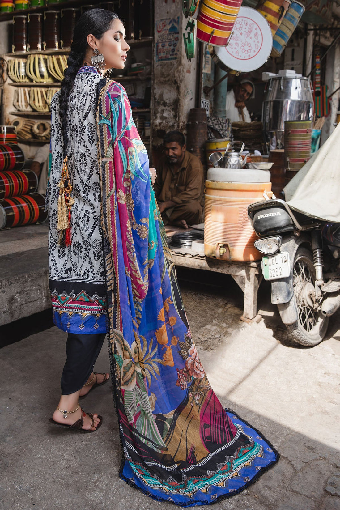 Motifz | Amal Luxury Lawn | 2937 - Khanumjan  Pakistani Clothes and Designer Dresses in UK, USA 